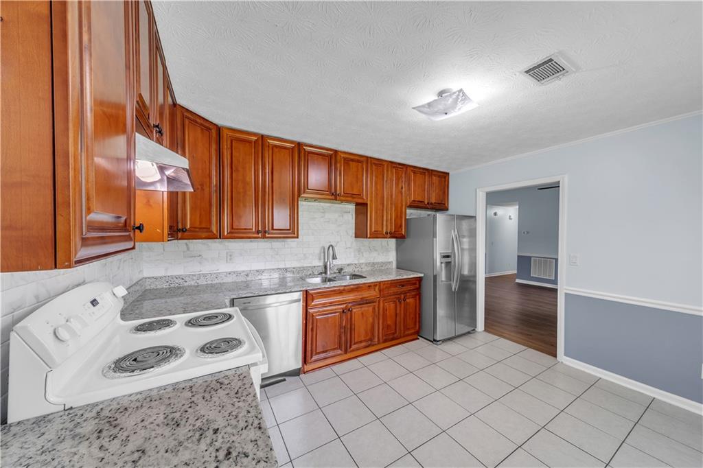 1914 Heritage Drive SW