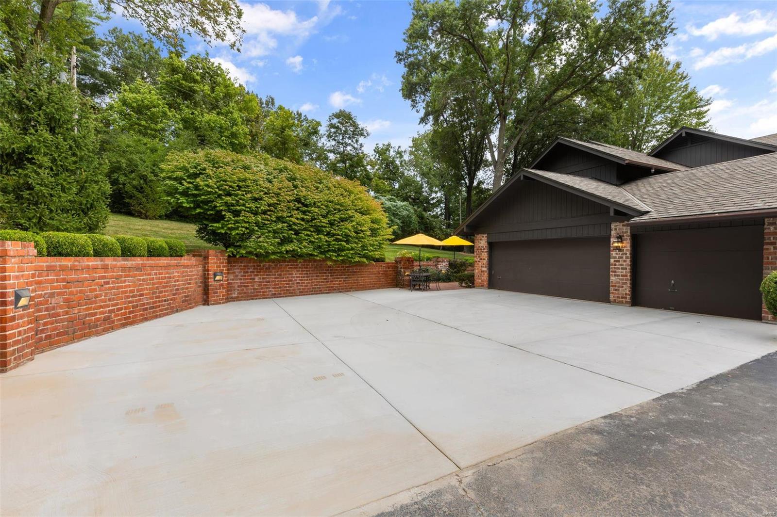 470 Killearn Lane