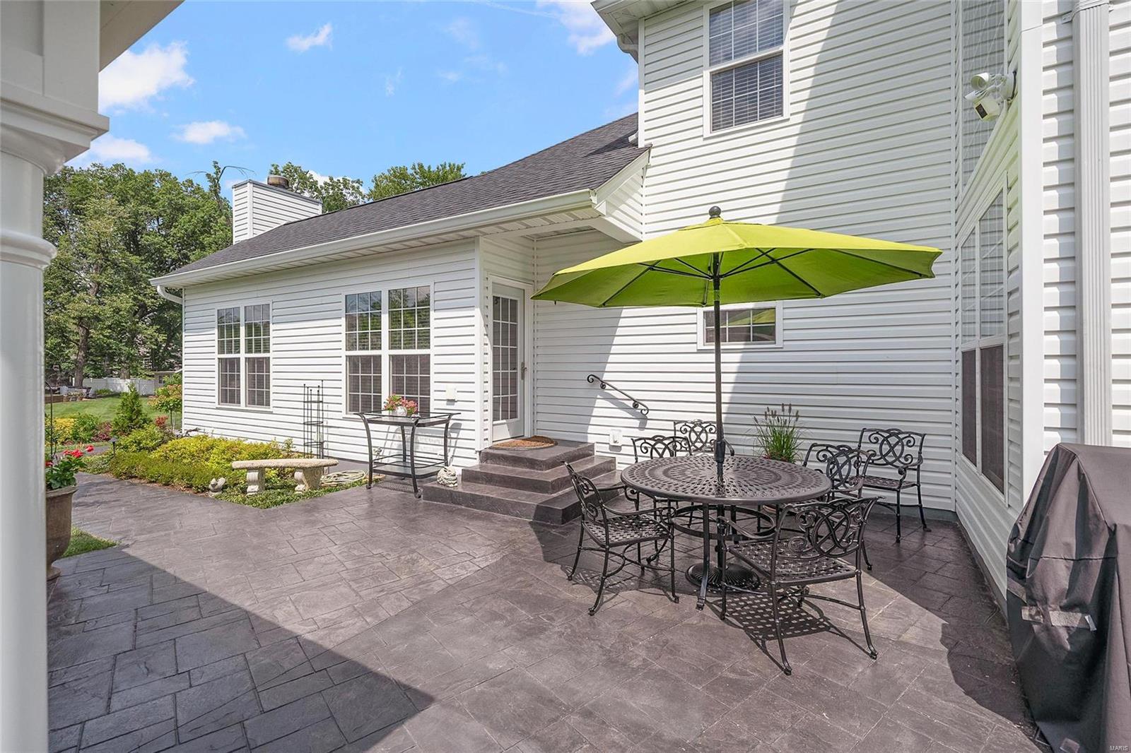 1525 Windridge Court