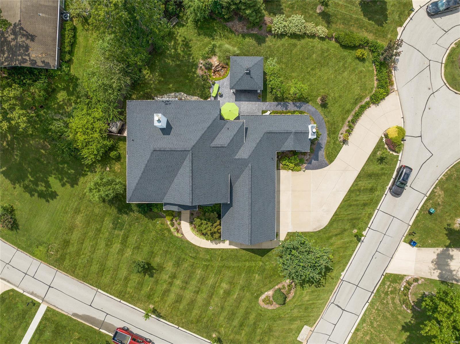 1525 Windridge Court