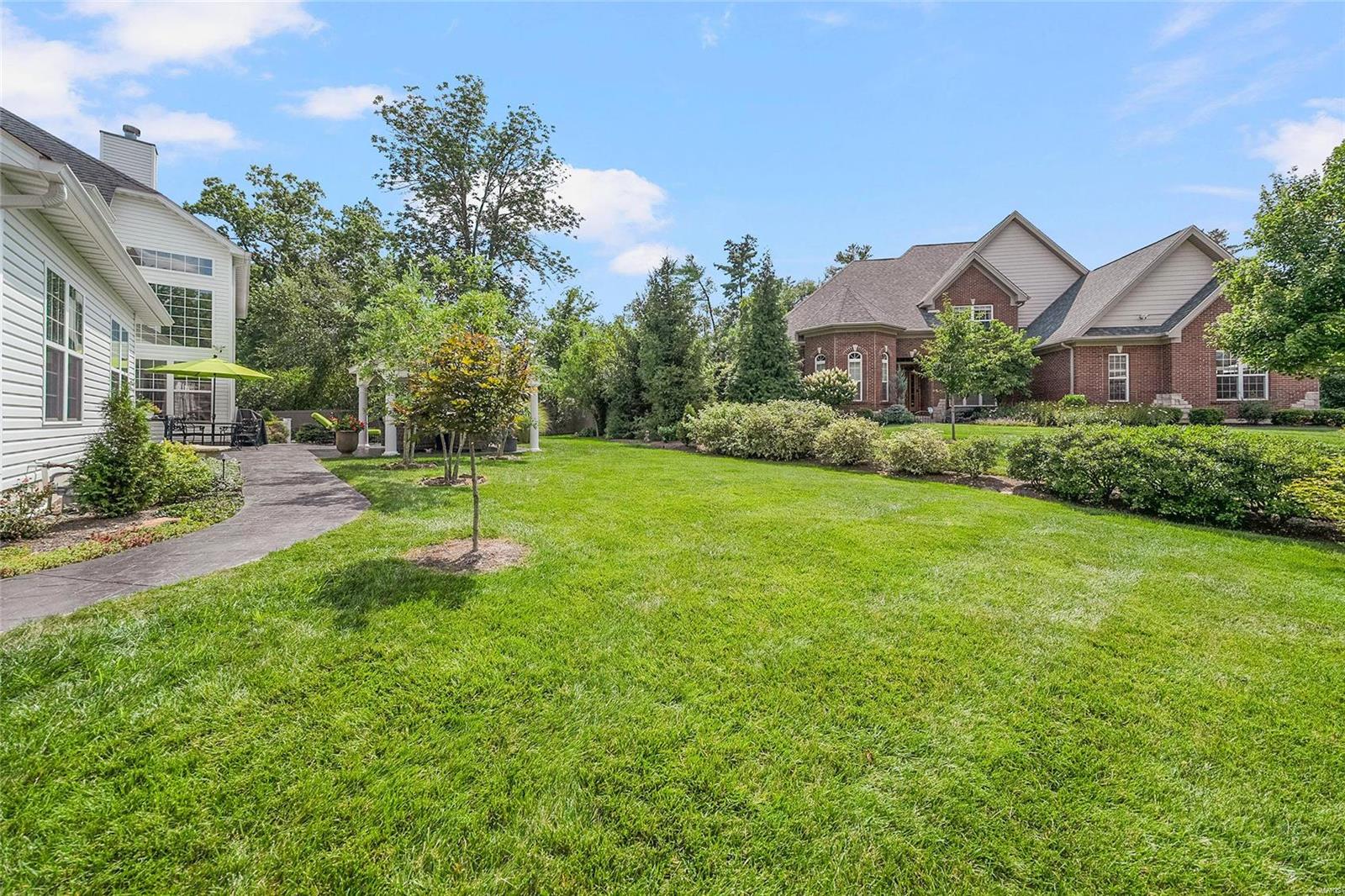 1525 Windridge Court