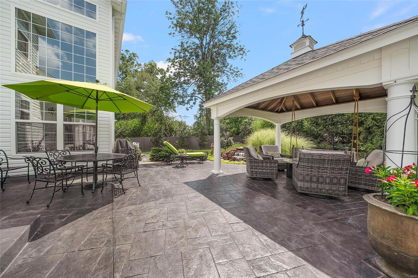 1525 Windridge Court