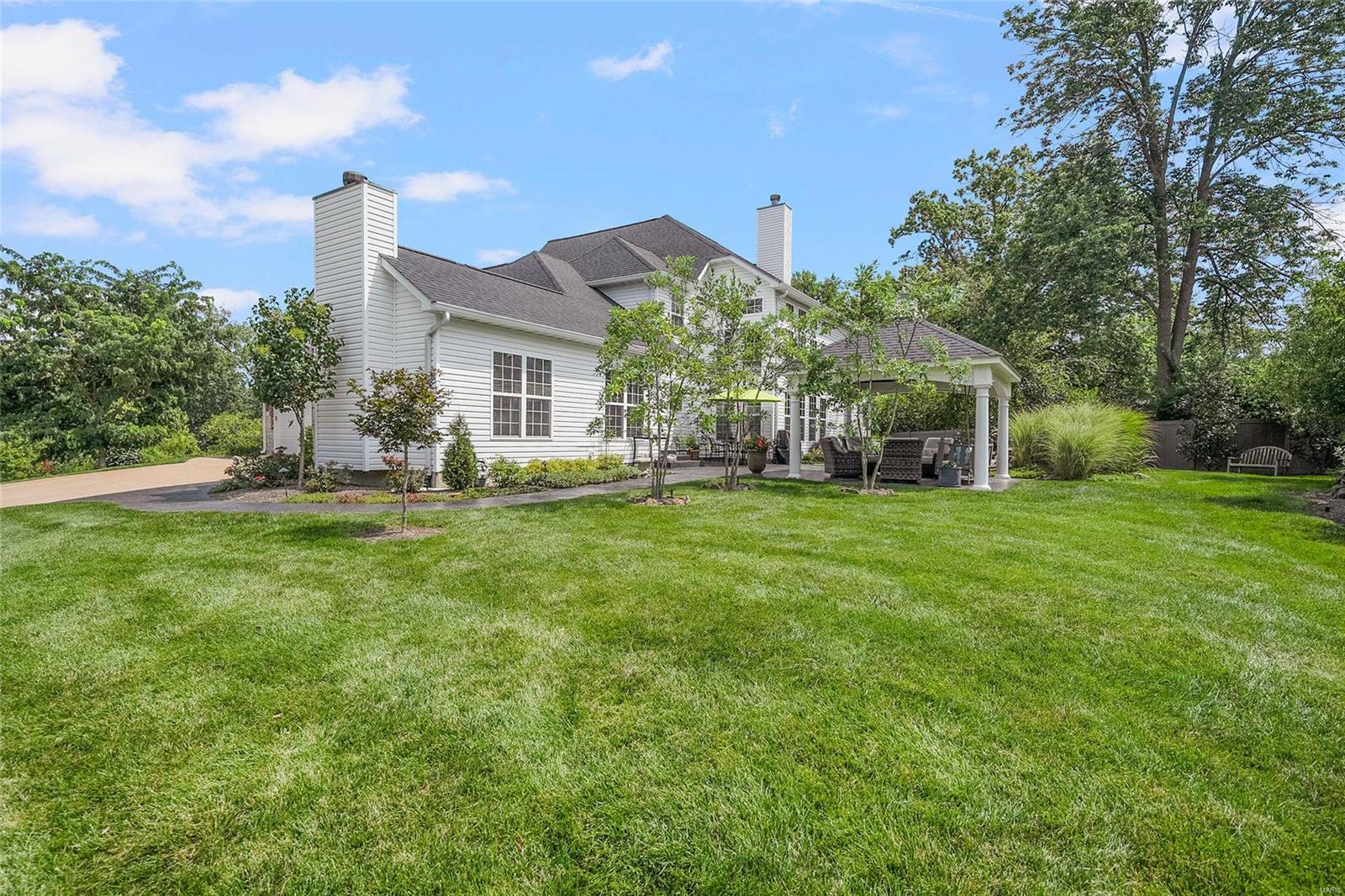 1525 Windridge Court