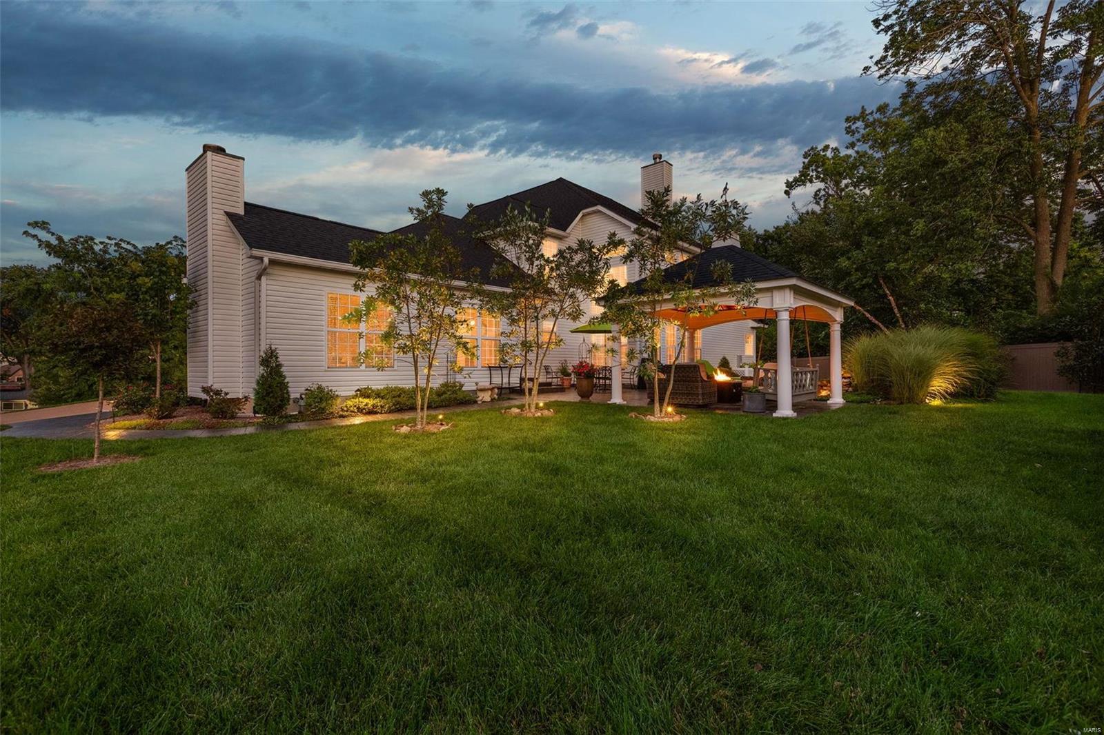 1525 Windridge Court