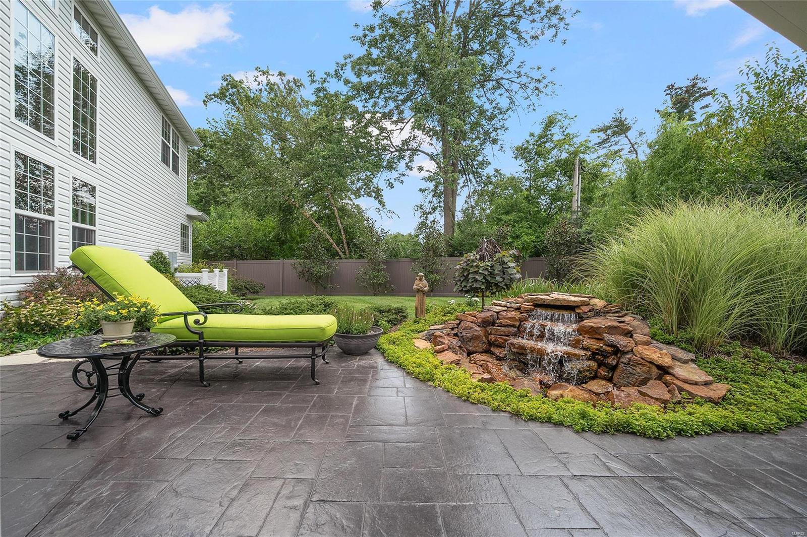 1525 Windridge Court