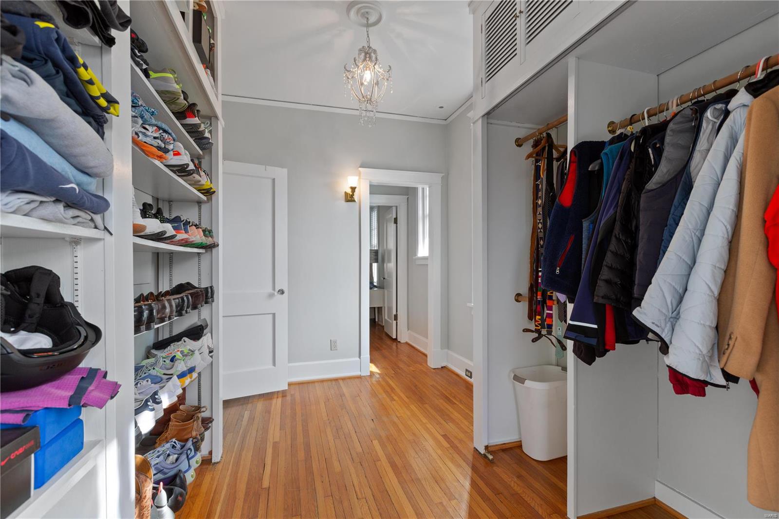 7460 Stratford Avenue