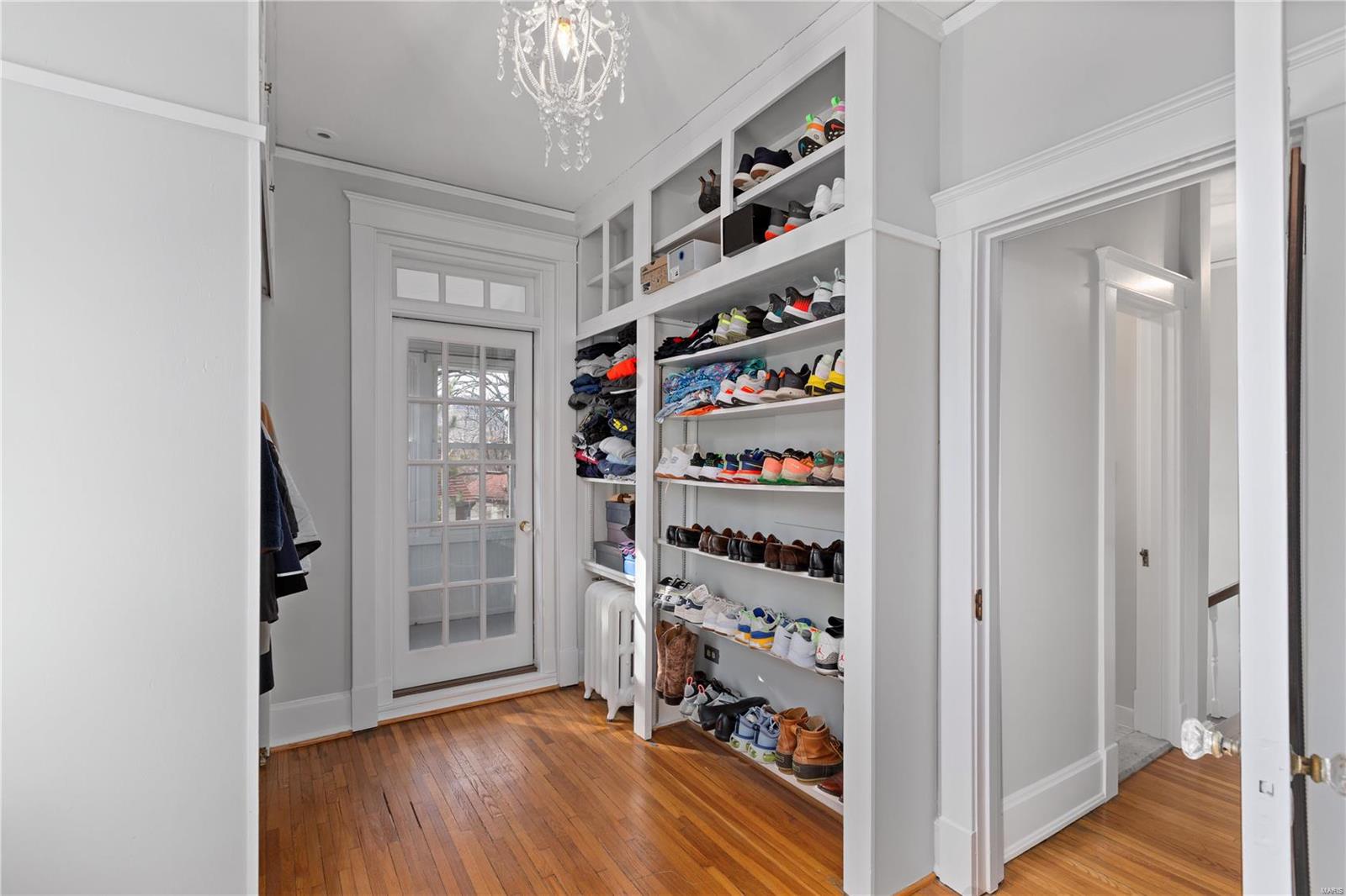 7460 Stratford Avenue