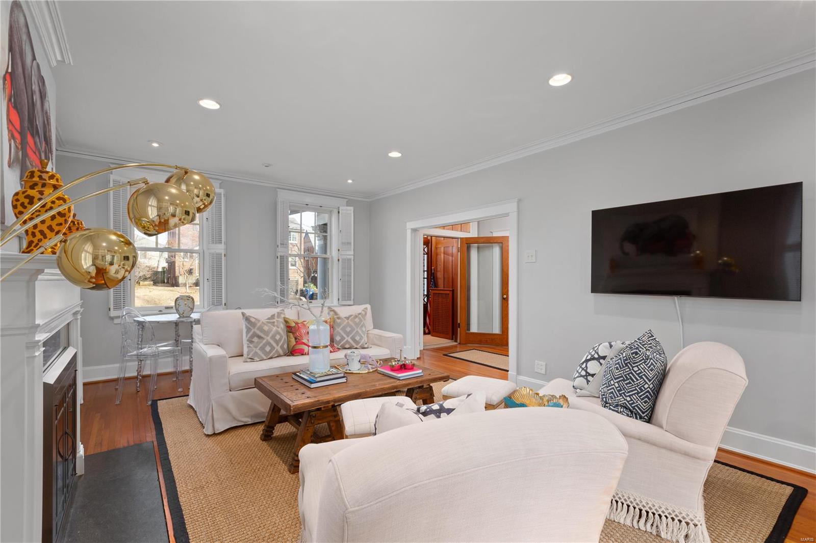 7460 Stratford Avenue