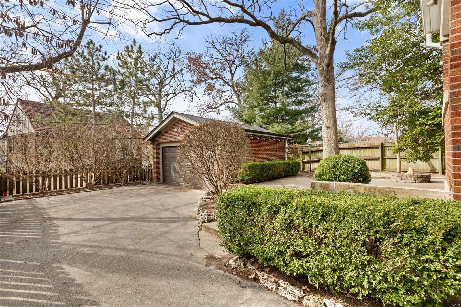 7460 Stratford Avenue