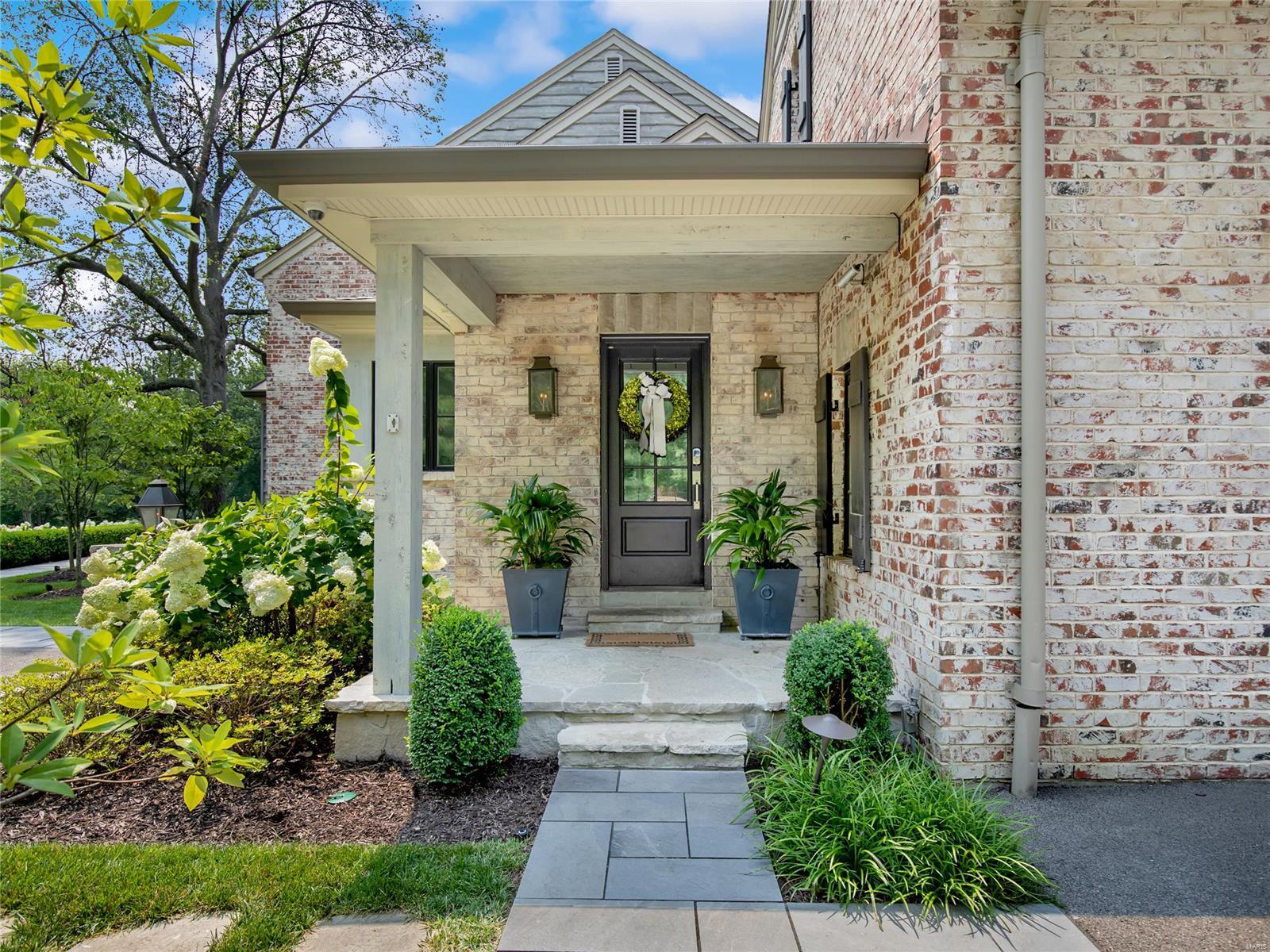 12 Ladue Manor