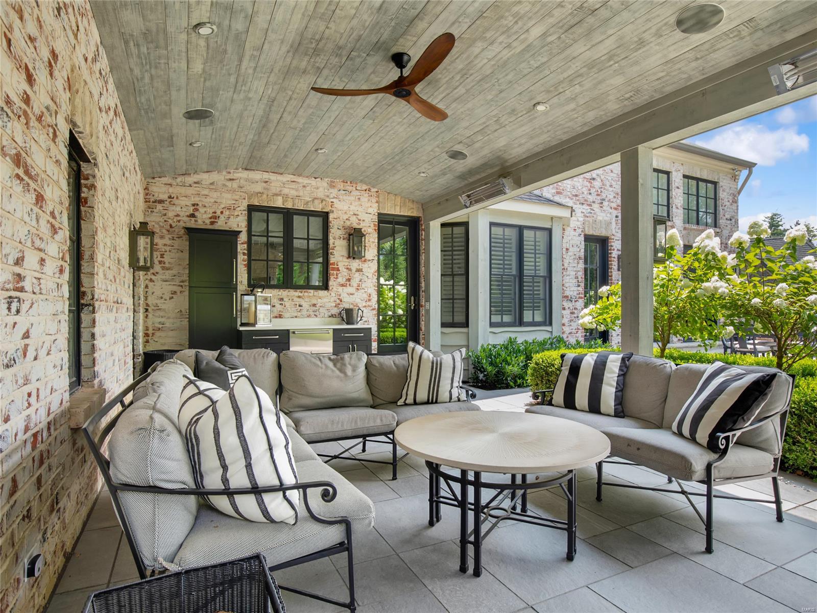 12 Ladue Manor