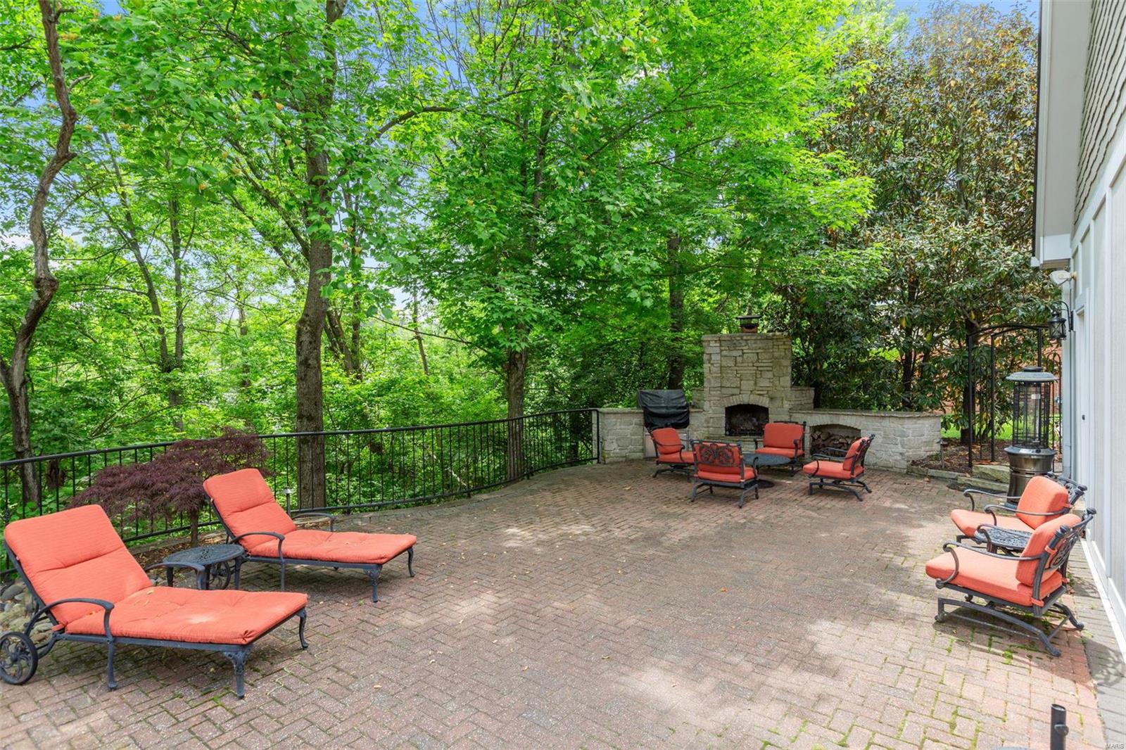 6 Vanessa Drive