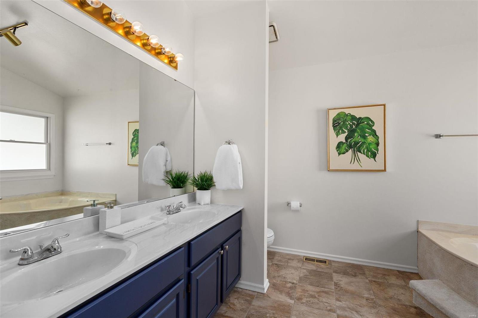 4219 Greensboro Drive