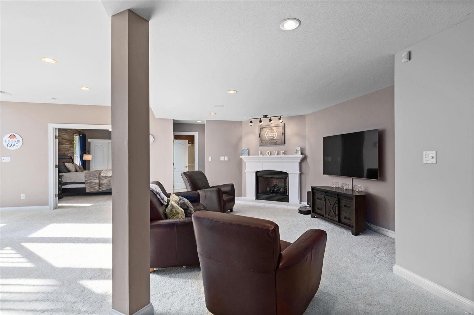 760 Heatherstone Drive