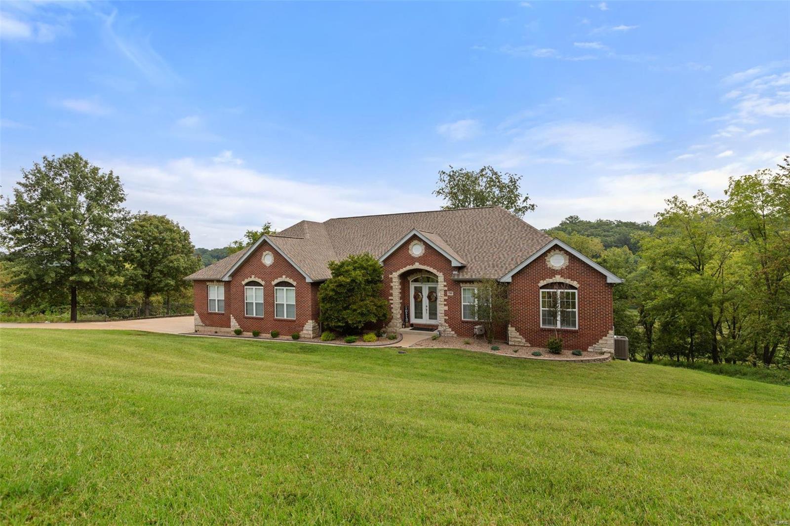 760 Heatherstone Drive