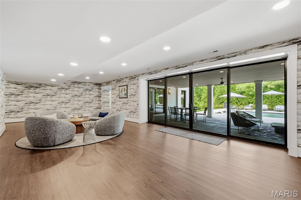 4 Warridge Drive