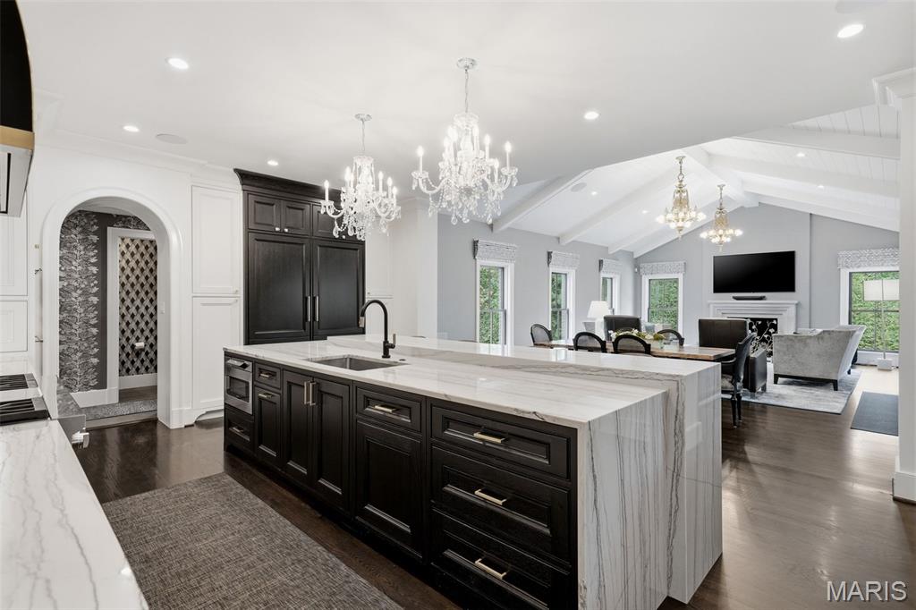 4 Warridge Drive