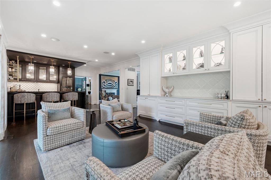 4 Warridge Drive