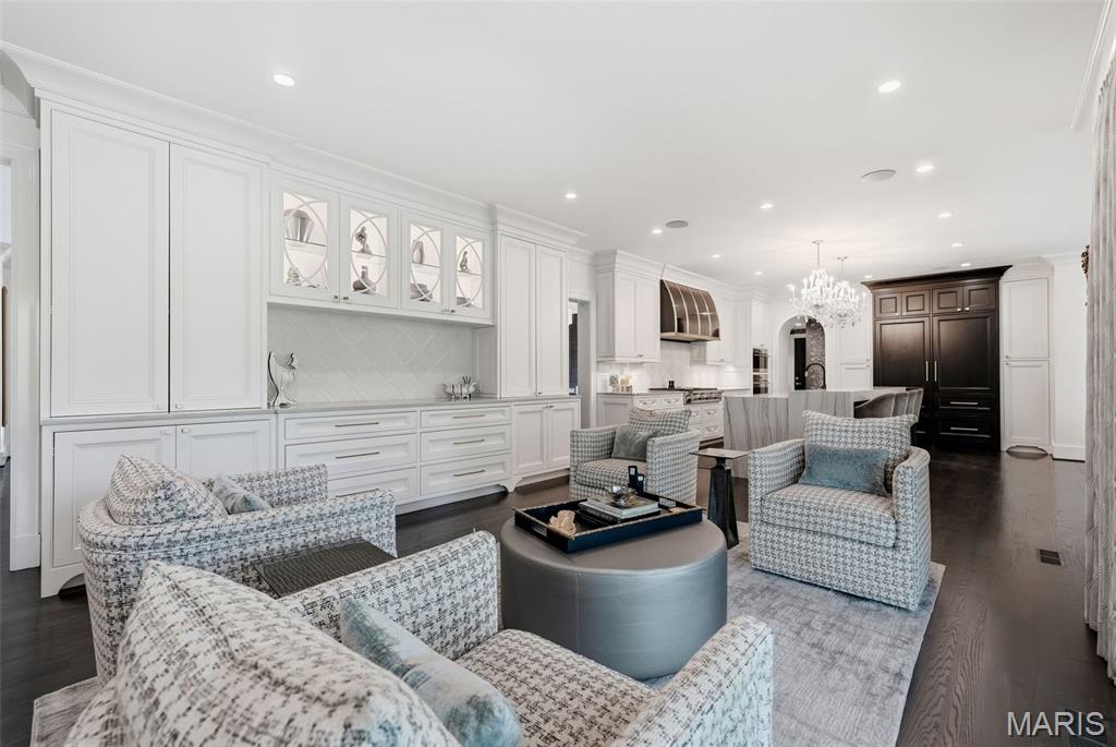 4 Warridge Drive