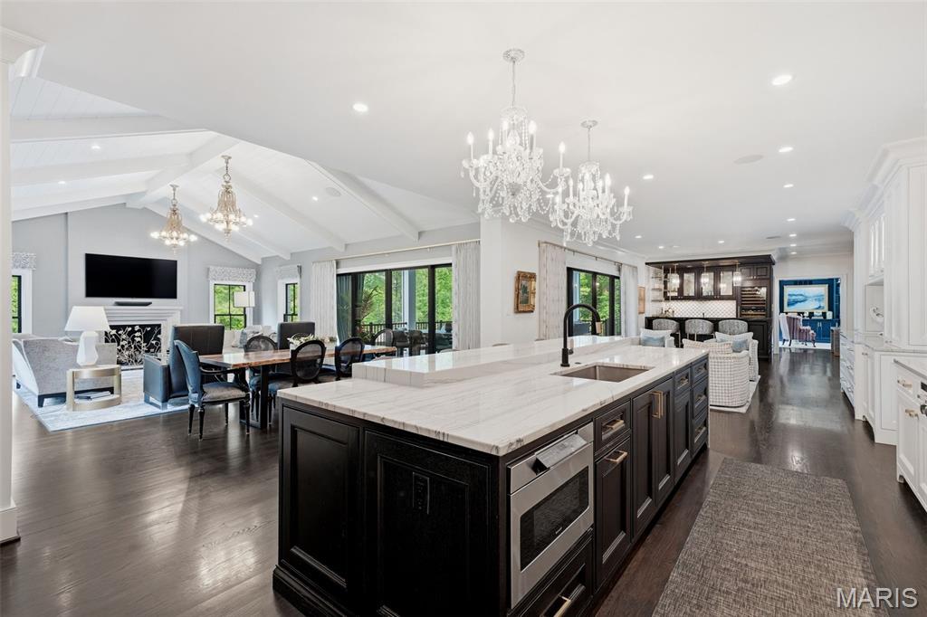 4 Warridge Drive