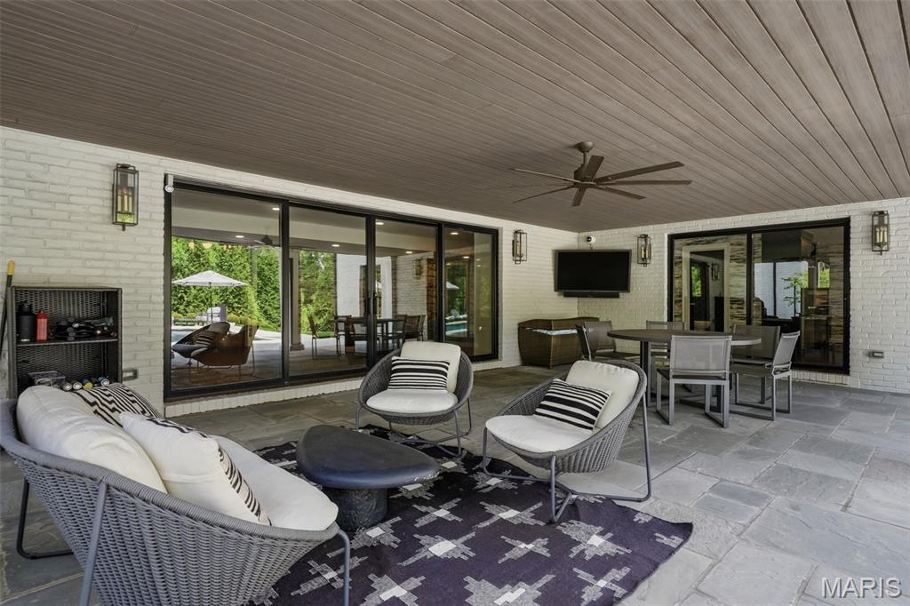 4 Warridge Drive