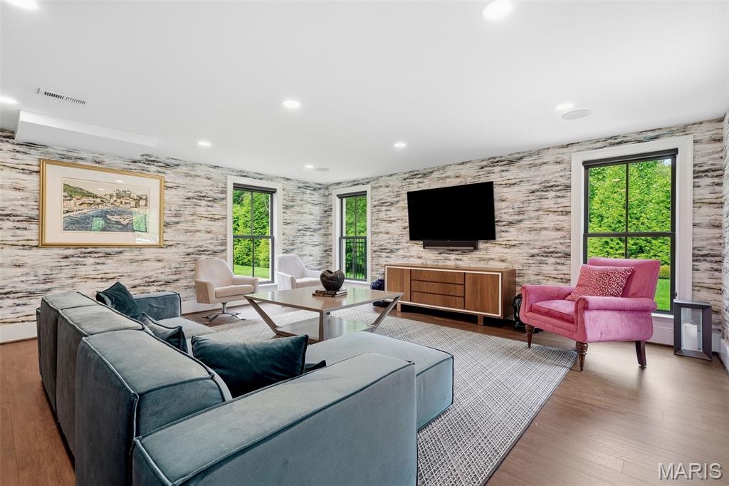 4 Warridge Drive