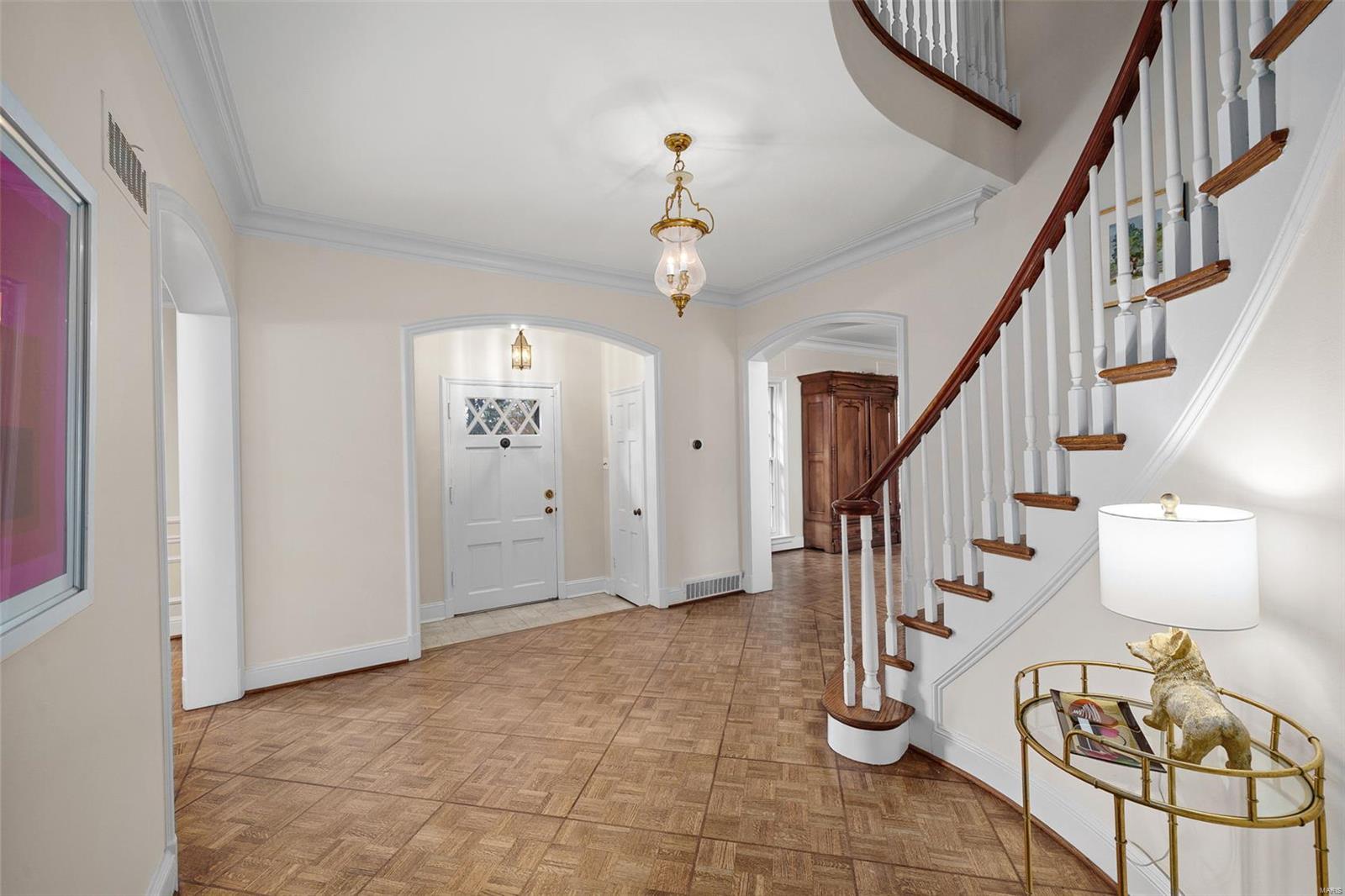 10 Log Cabin Drive