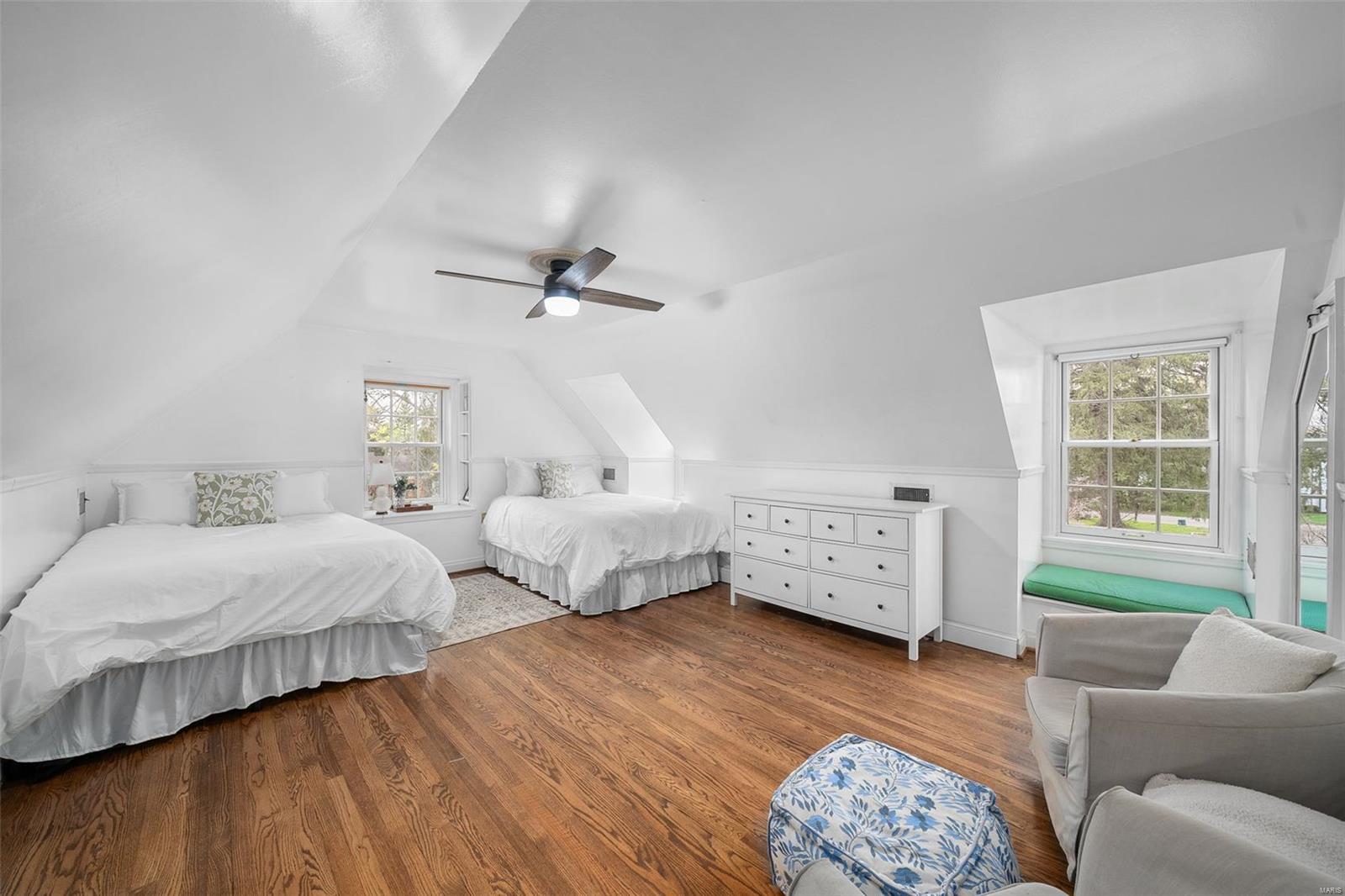 10 Log Cabin Drive