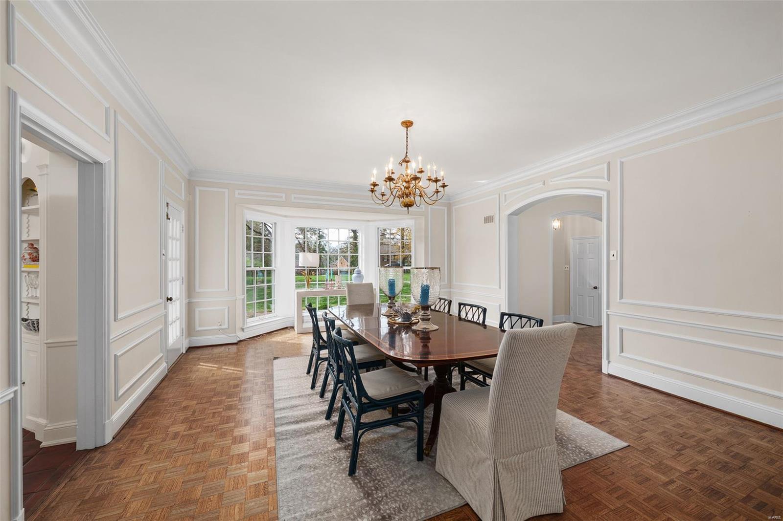 10 Log Cabin Drive