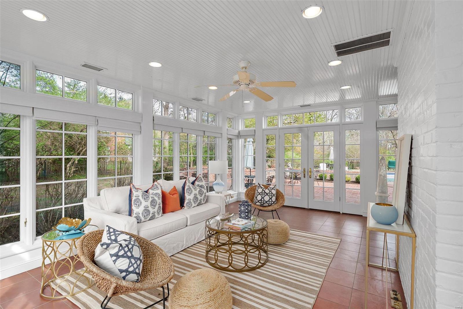 10 Log Cabin Drive