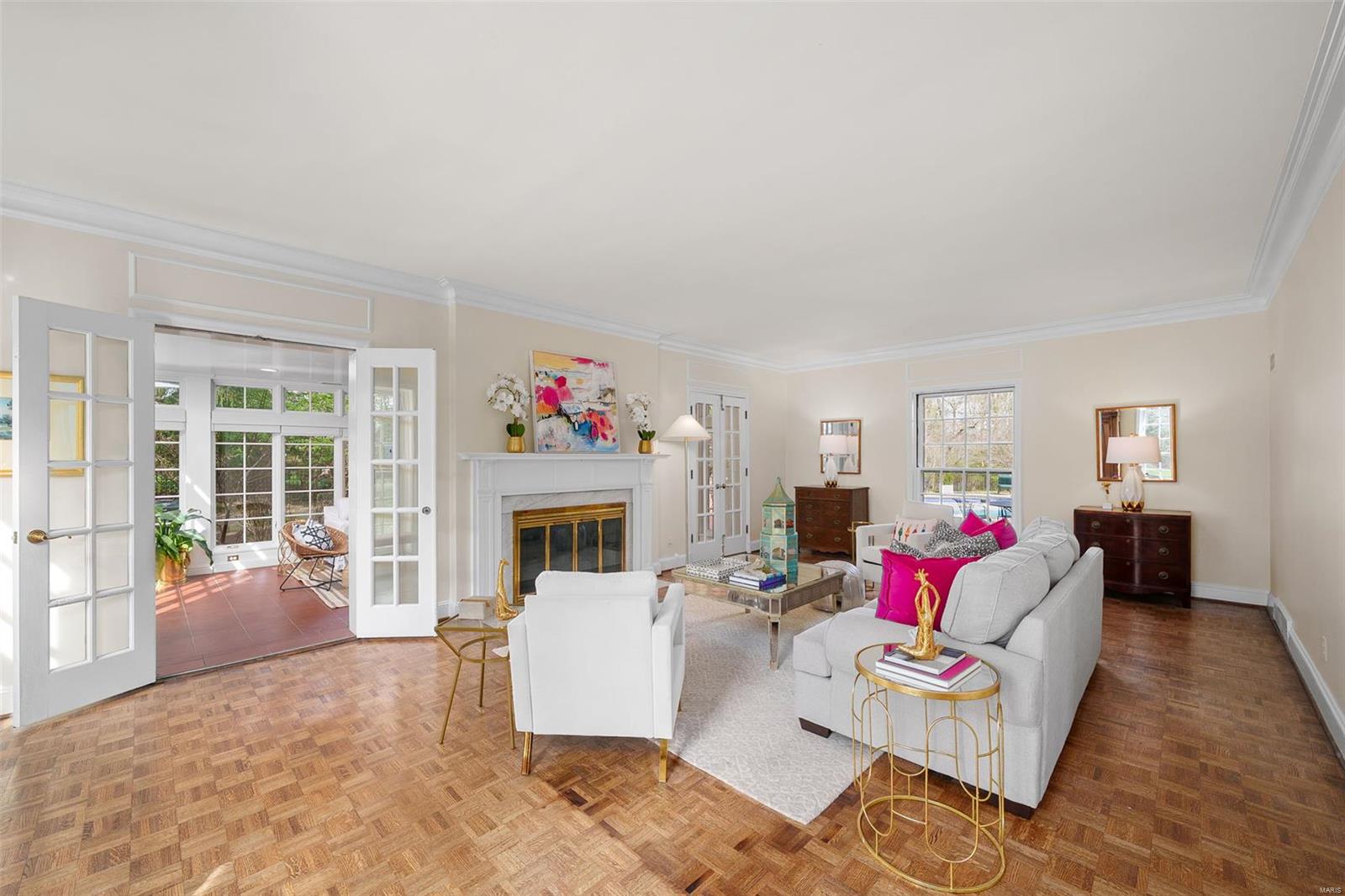 10 Log Cabin Drive
