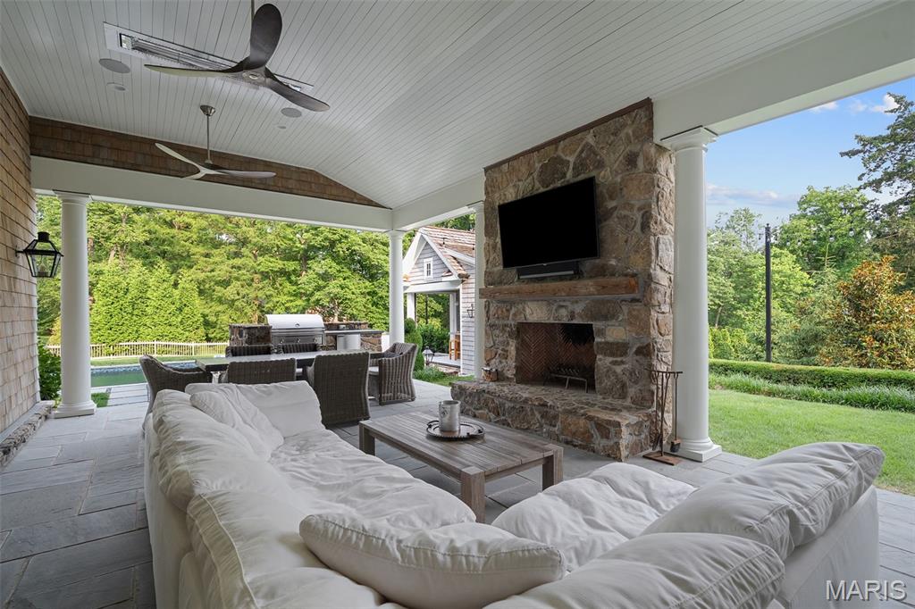 466 S Price Road
