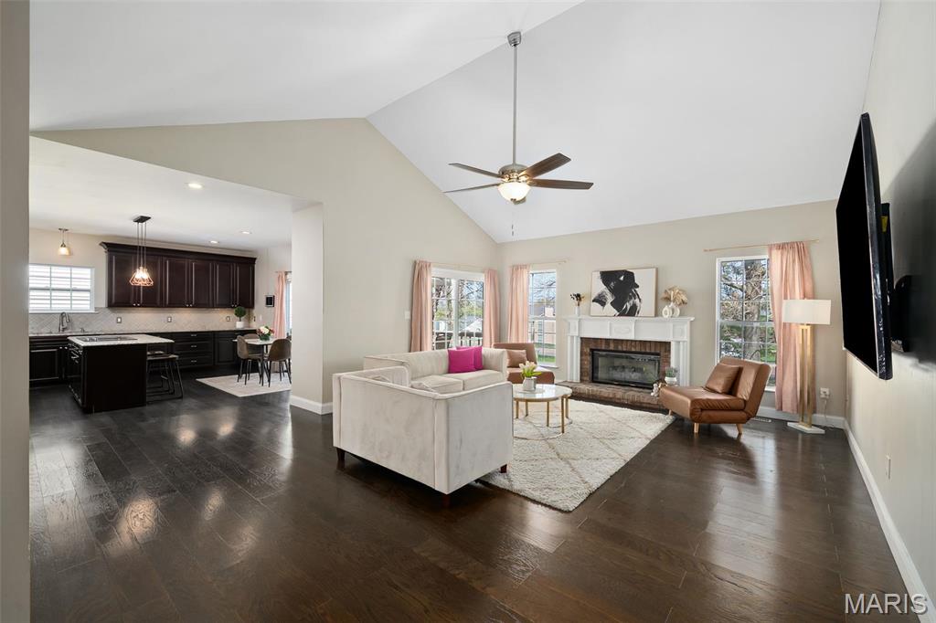 17 Nantucket Island Court