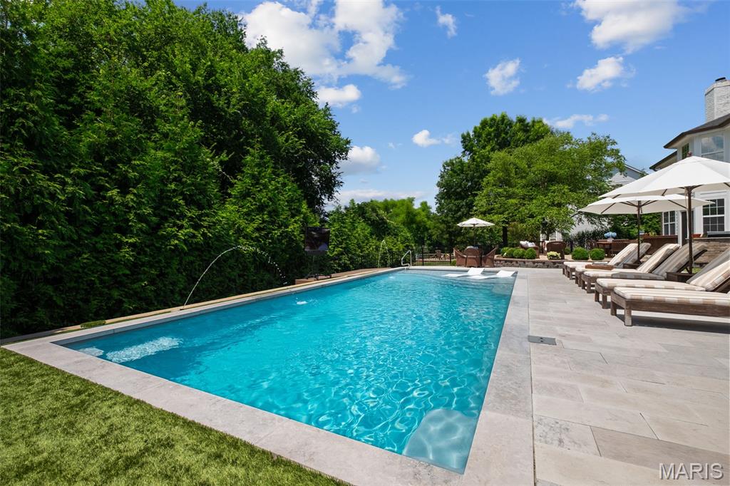 415 Thorntree Lake Court