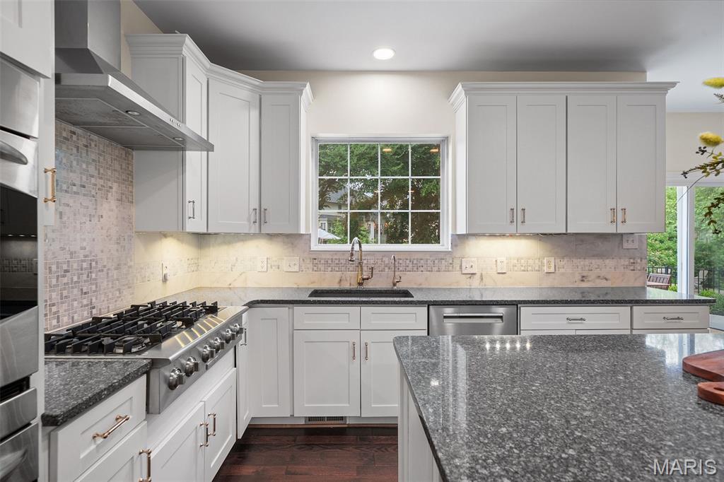 415 Thorntree Lake Court