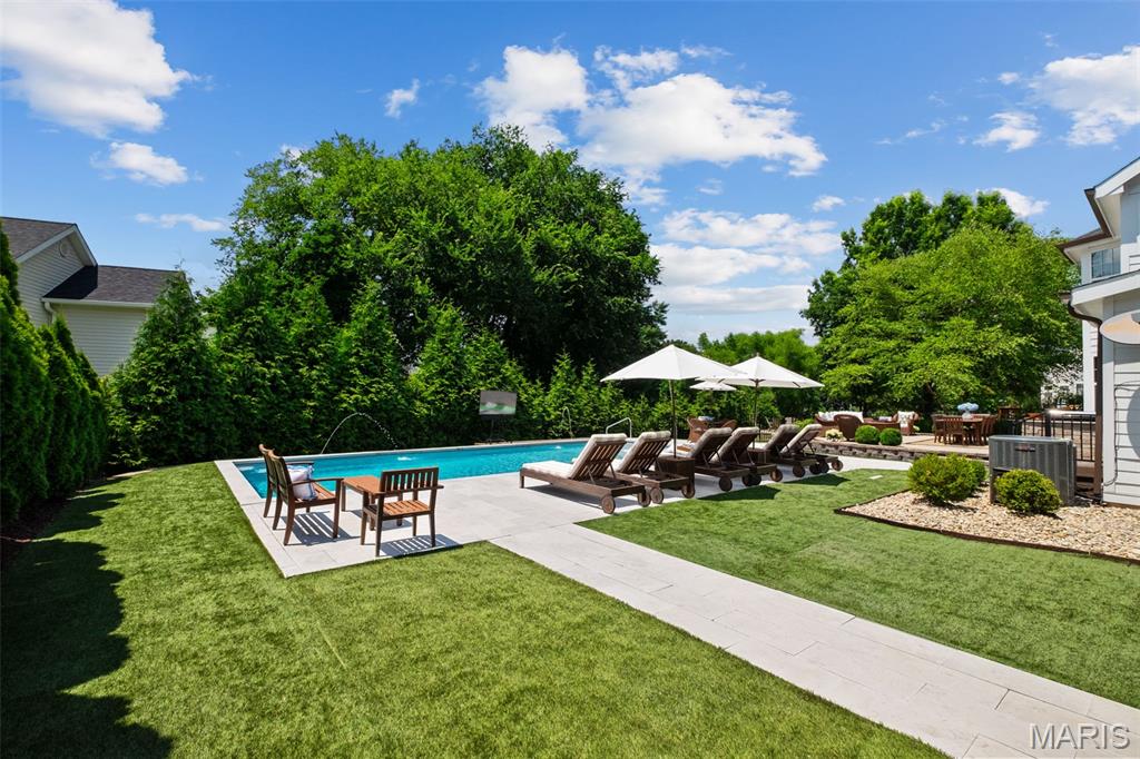 415 Thorntree Lake Court