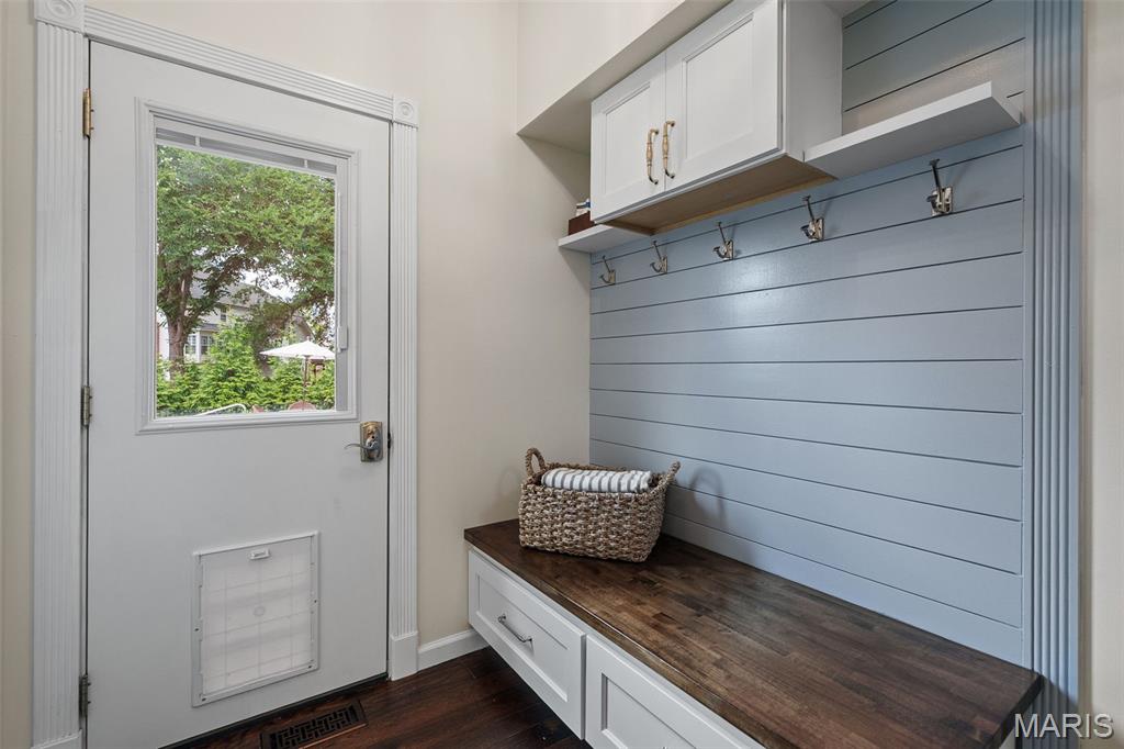 415 Thorntree Lake Court