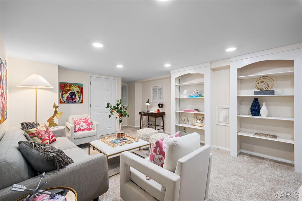 8154 Stanford Avenue