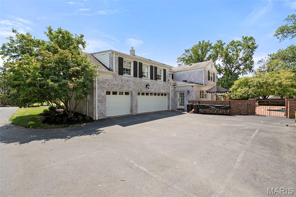 61 Briarcliff