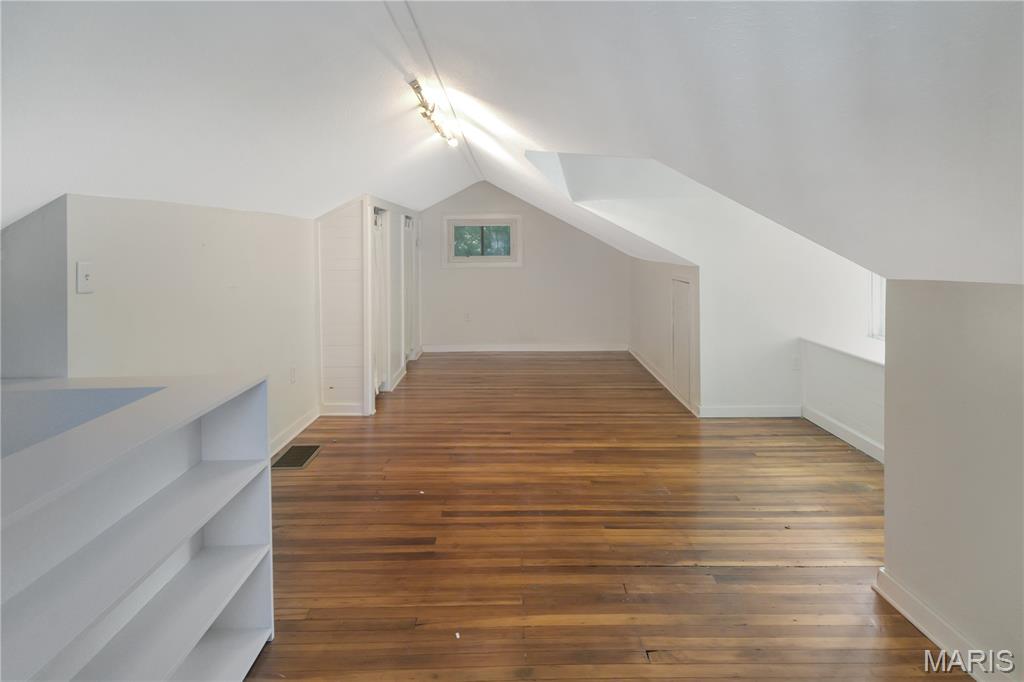 837 Tuxedo Boulevard