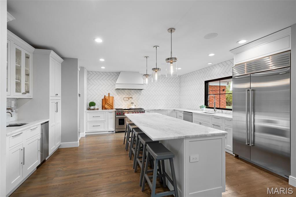 436 Tregaron Place