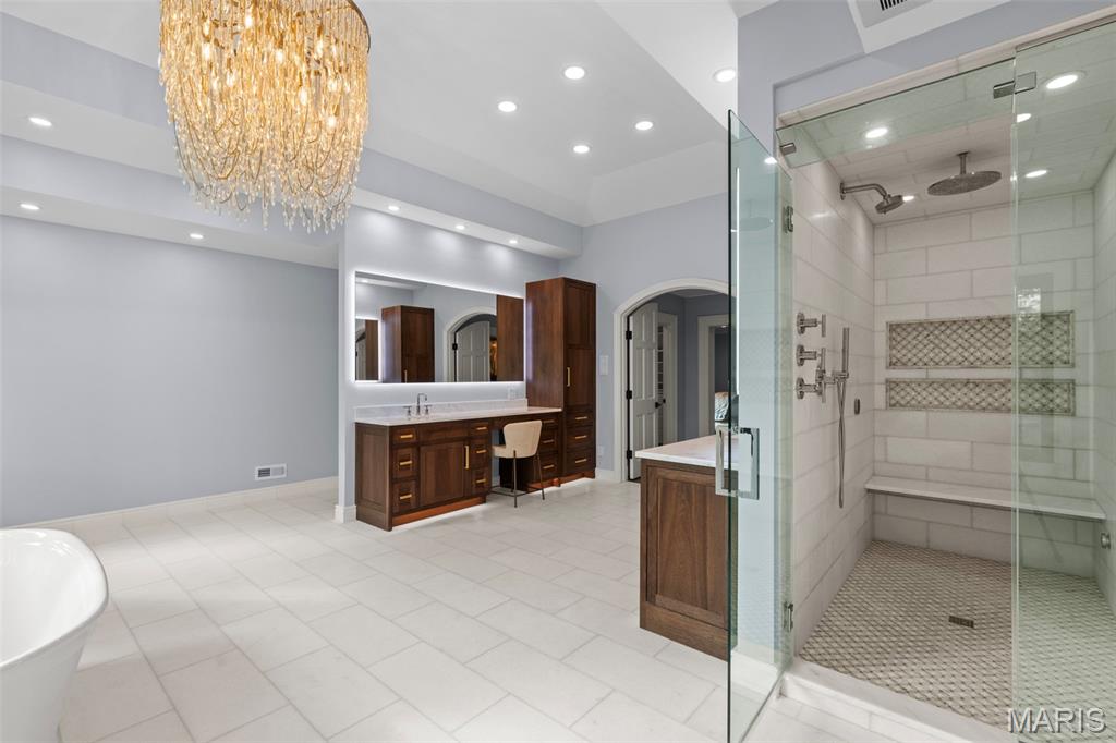 436 Tregaron Place