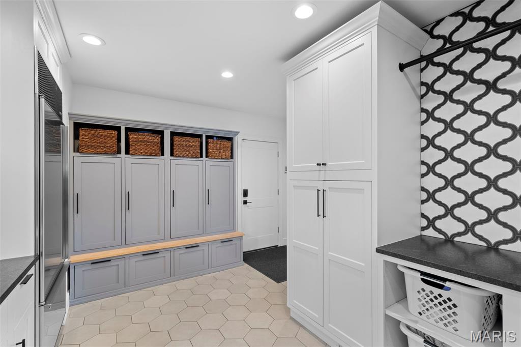 436 Tregaron Place