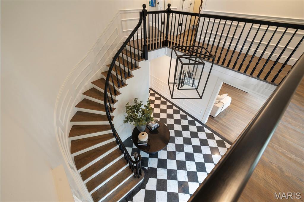 436 Tregaron Place