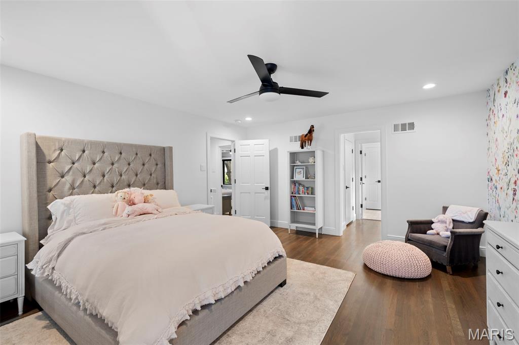 436 Tregaron Place