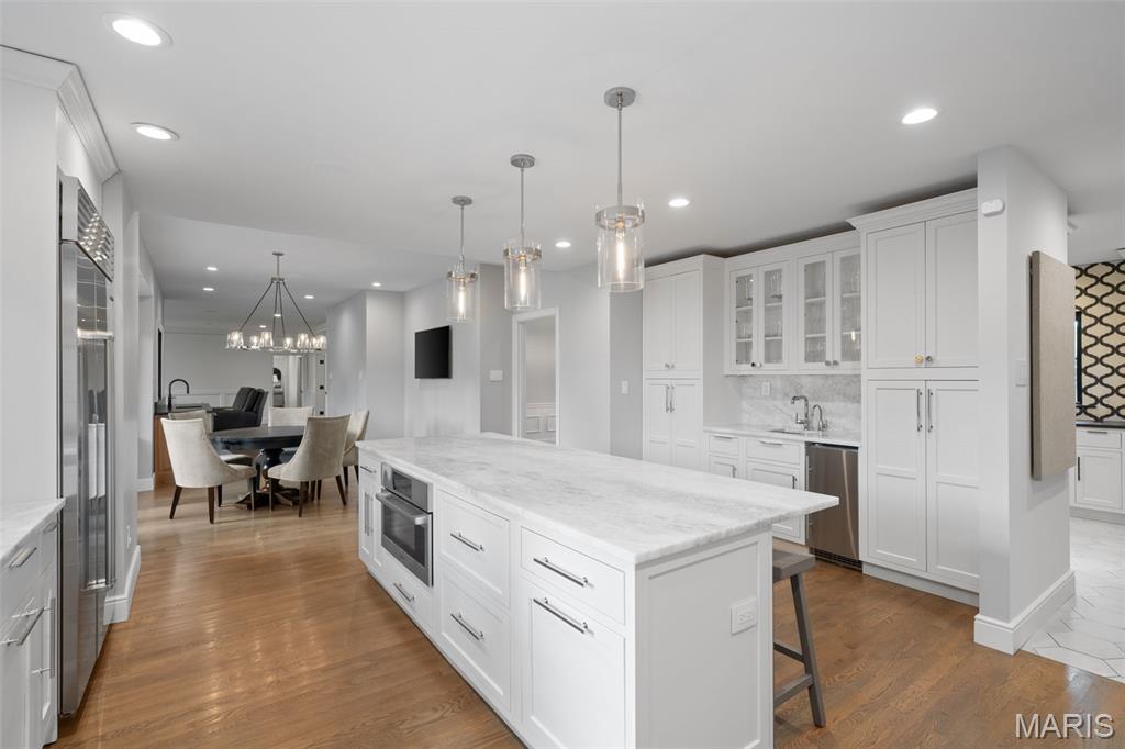 436 Tregaron Place