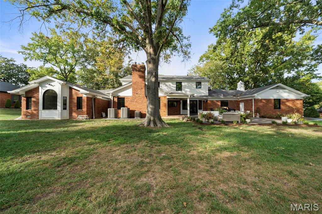 436 Tregaron Place