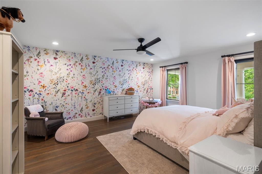 436 Tregaron Place