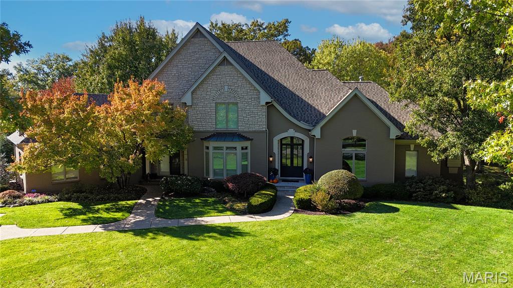 25 Manderleigh Estates Court