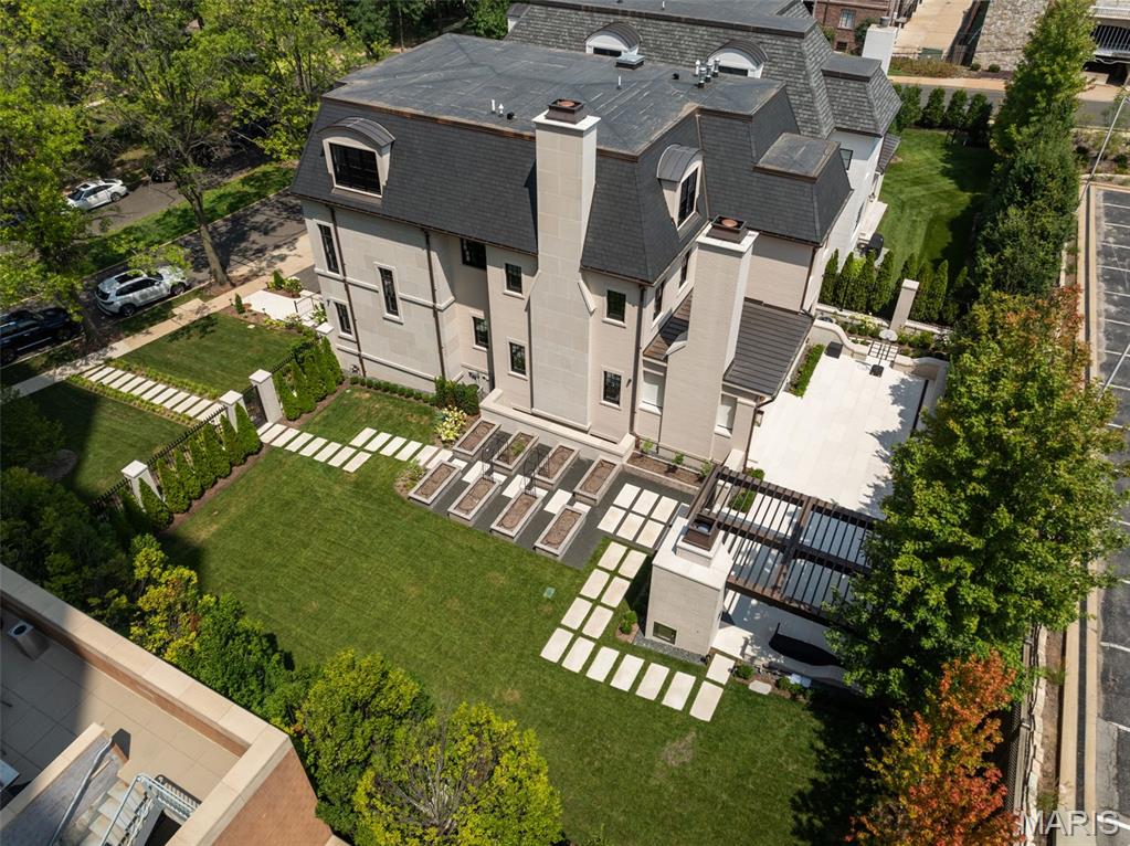 132 N Brentwood Boulevard